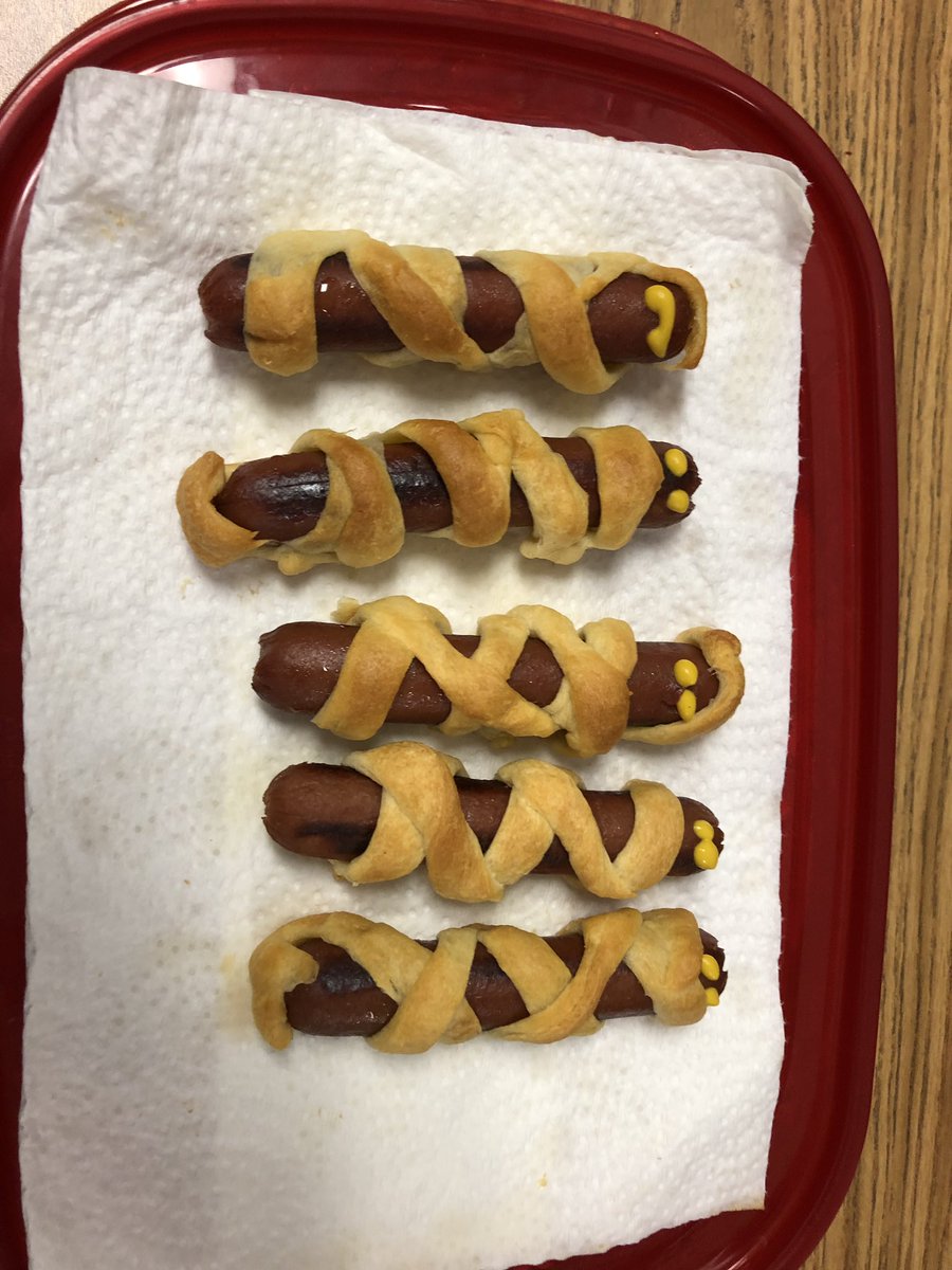 FarrahJohnson4's tweet image. Halloween came early in Food Science 3 class due to National Convention next week!! All projects made to be “sold” at local retailers! #funprojects @deltonasrFFA @DHSHappenings @VolusiaCTE