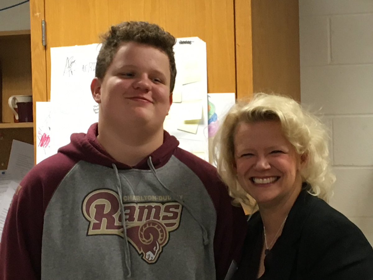 DmsWolves's tweet image. Community Reading Day #dmsrocks