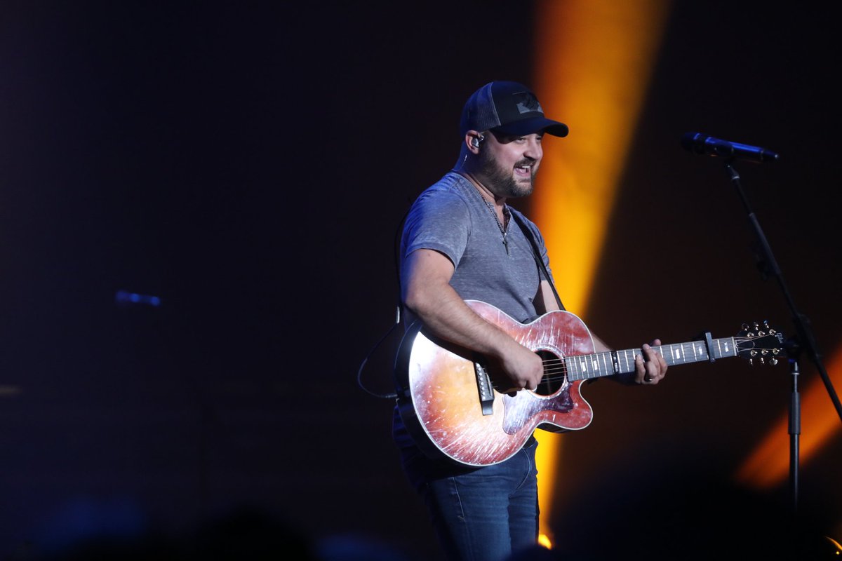 Thanks to @warehouseone for helping me look good on stage last night for the #summerplaylisttour!

Photo credit: Randy Feere

#mywarehouseone #wearejeans #summerplaylisttour

<a href="/revivermusic/">Reviver Music</a> <a href="/GrassRootsPromo/">GrassRoots Promotion</a> <a href="/AaronGoodvin/">AaronGoodvin</a>