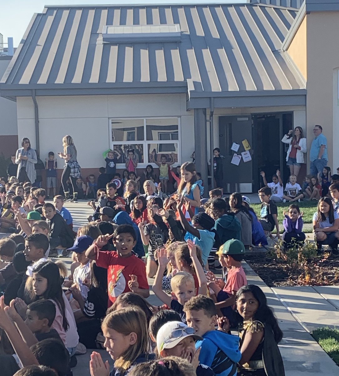 BaumgartnerRCSD's tweet image. Congratulations to our Bronco Responsible scholar of the month in second grade! @RCSDOrchard #RCSDChampions #rcsdk8