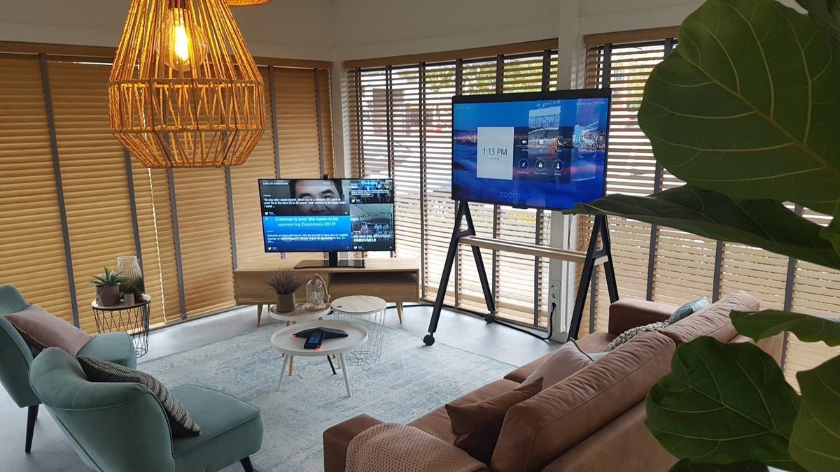 DTEN_Global's tweet image. We love @aboutRJ&apos;s Inspiration Center with the #DTEN #D7. It&apos;s great to know how the all-in-one #collaboration features bring small teams together from a distance. Tell us about your DTEN experience. We would like to hear from you, our customers!