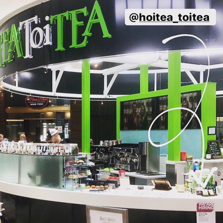 That’s right, @hoitea_toitea is HIRING! Come drop your resume off  during the hiring fair at the keystone fashion mall today! @shopfashionmall #hiring #jointheTEAm #hoiteatoitea #goodtimes #teatime #tistheseason #shopfashionmall