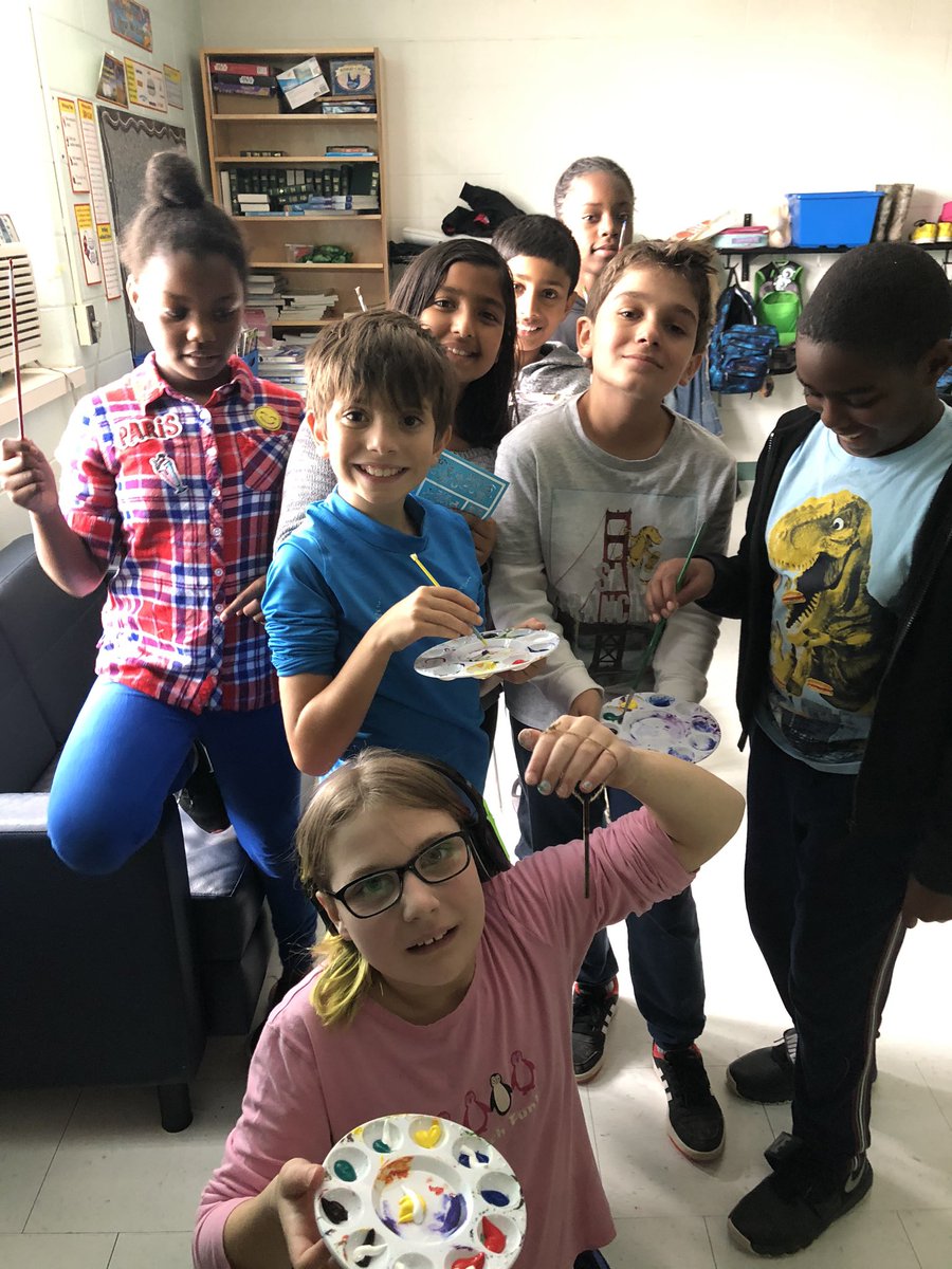 heitznerclass's tweet photo. Happy art Friday!!! We have some AMAZING artists in our class!!! #creativity #art #artists https://t.co/5eNDuP8Ahf