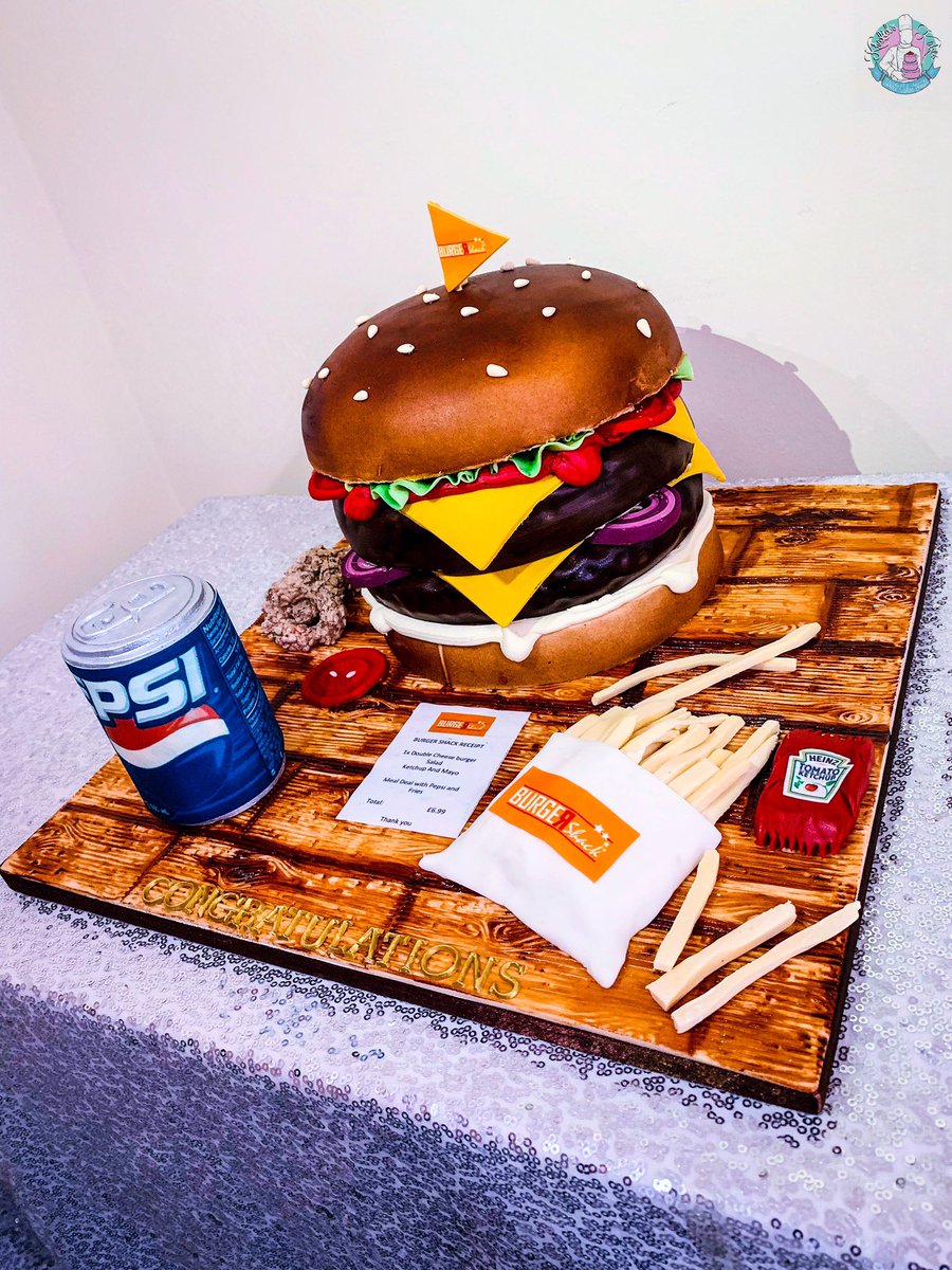 khalidskakes's tweet photo. A double cheeseburger meal made for BurgerShack to congratulate them on their new restaurant! Made with fondant fries and a realistic @pepsi can! Check our our story/highlights to see this cake behind the scenes!
#burger #burgercake #fastfood #fastfoodcake #foodcake #yesitscake https://t.co/nIBj3Thm79