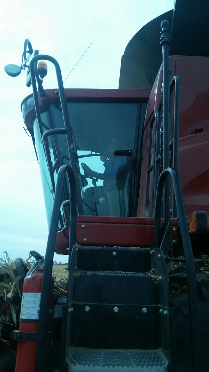 probstjake5's tweet image. When I didn&apos;t think my wife could get any hotter...my wife driving the combine #sheisthebest