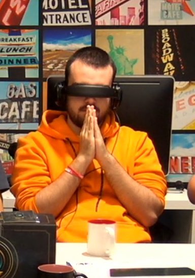 Champi_14's tweet image. Este es el Champi Tibetano de la suerte rezando para que todos lo pasemos bien este fin de semana. 

Da RT para que gane tu equipo favorito o ganaran los chinos.