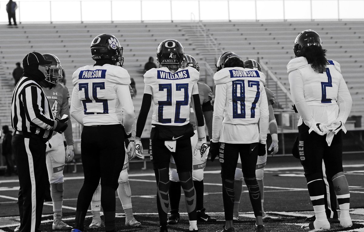 OremTigerFball's tweet photo. Round 1 tonight, 5pm at Tiger Stadium #PAW 🐾 https://t.co/wvxtGNm1x5