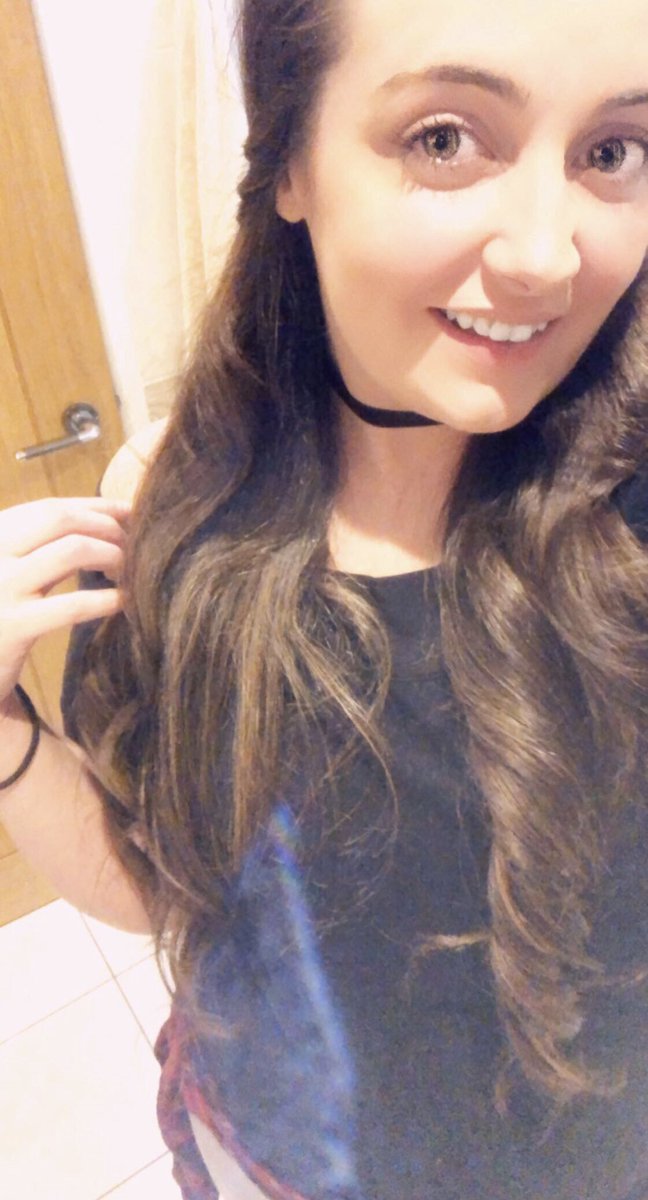 MichaelaRoxy's tweet image. Holy fuck I’m actually going out and I’m smiling #firsttimeforeverything