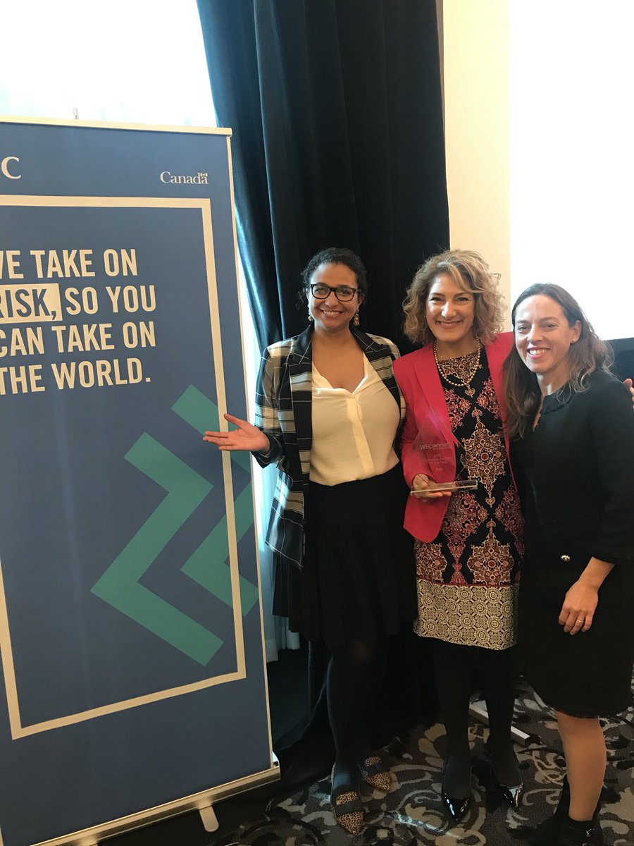 JennCooke_'s tweet photo. I was so proud to accept the @WEConnectCanad1 award for @ExportDevCanada Partner of the Year supporting diverse 🇨🇦entrepreneurs and supplier diversity. #EDC is committed to working with all our partners to support diverse Cdn businesses to go global and succeed. 🙏 https://t.co/6Kq6E1sy8M