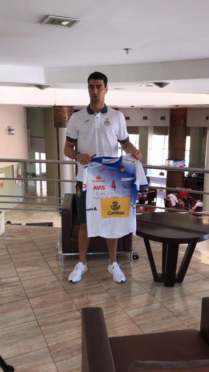 RFEBalonmano's tweet photo. 🇪🇸 #Hispanos | Nuestro internacional @pecinovich ha sido entrevistado esta mañana en el hotel de concentración de San Juan por la @TV_Publica 🇦🇷📺

🆚 A partir de las 0:30 h. disputamos el último partido del #CuatroNaciones ante la anfitriona y ya campeona, Argentina 🥇 https://t.co/uc3Fd0SAZD
