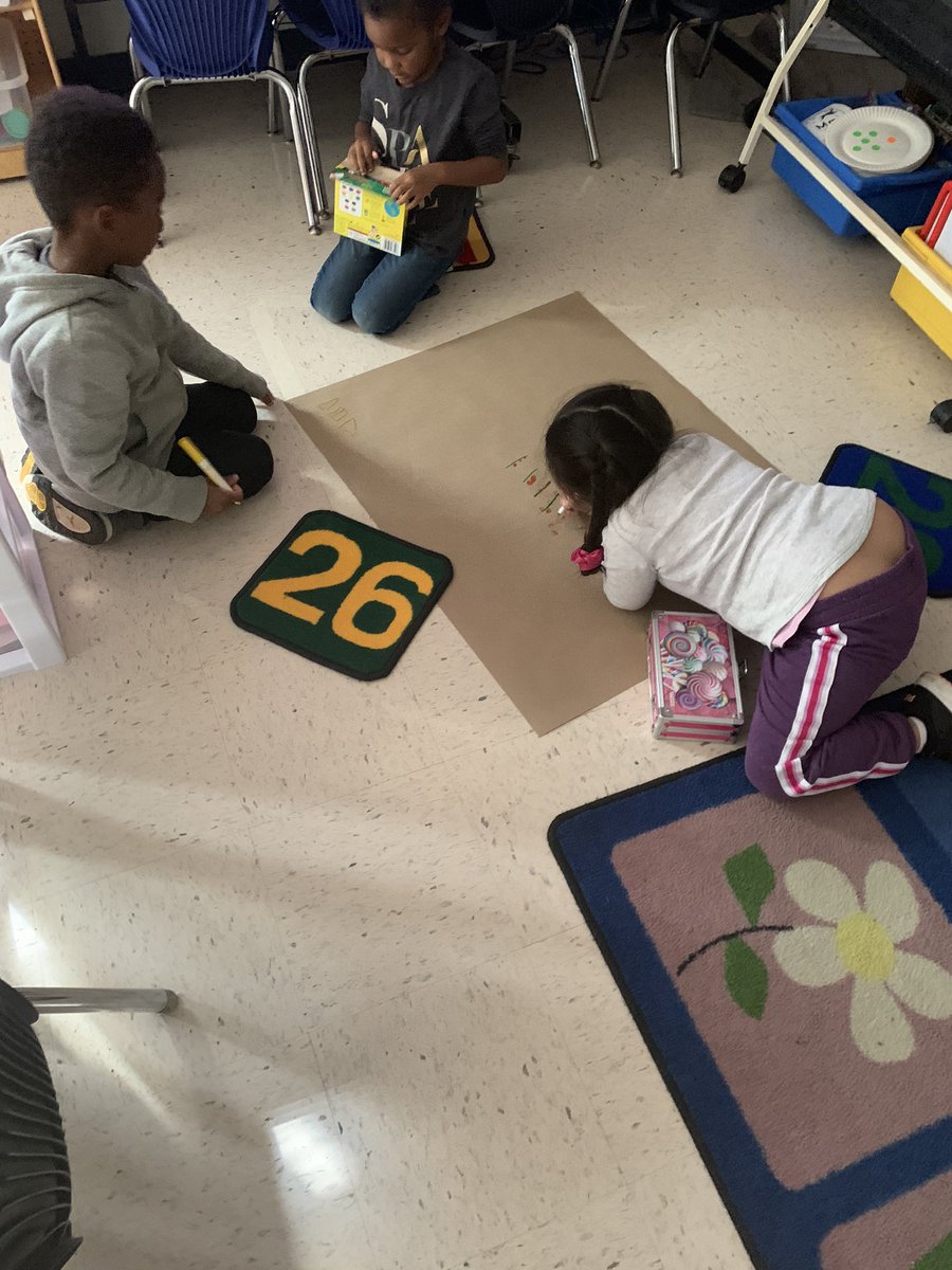 franksflock's tweet photo. Making  maps of the pumpkin patch #oneccps #connections #werunasone #franksflock https://t.co/uI1iwguaXg
