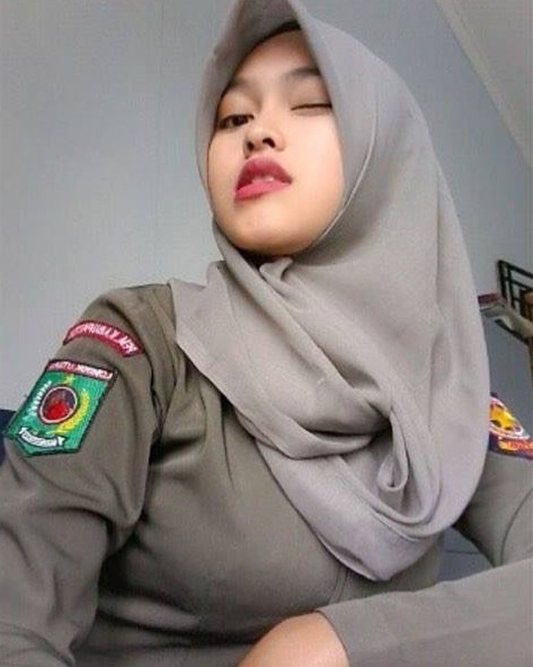 Bokep indo terbaru twitter. Jilboobs Perawat. PNS Purwokerto. Abg sma Colmek 2021. Индонезия хиджаб грудь.