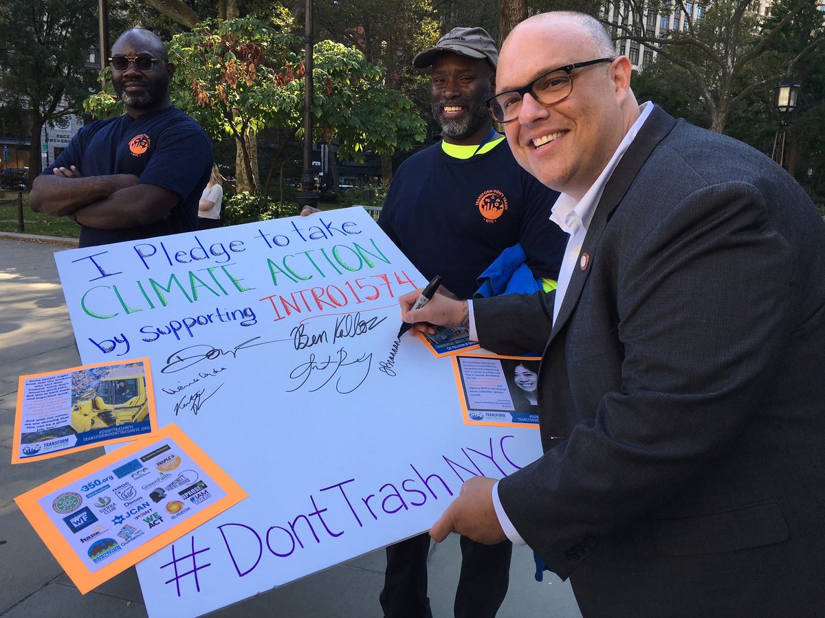 TeamstersJC16's tweet photo. Thank you @JustinBrannan for standing with private sanitation workers and the @Teamsters in the fight to pass commercial waste zones and create good jobs in our industry #1u #PassCWZforNYC https://t.co/3XXfWXVuif