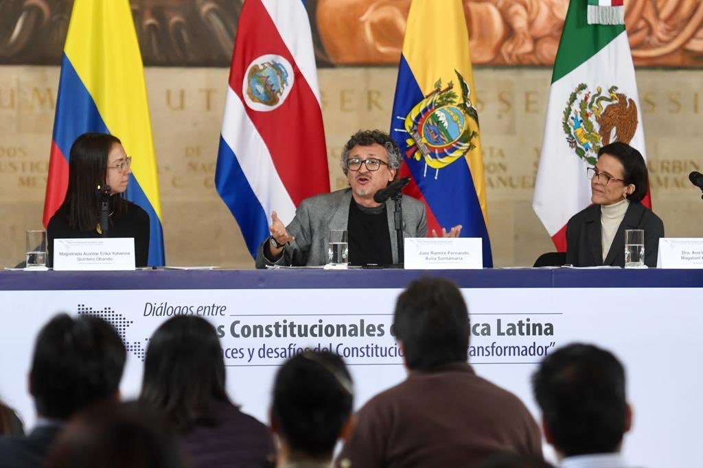 Afiscalistas's tweet image. Juez Ramiro Ávila Santamaría ravila67 CorteConstEcu habló de la ampliación del ejercicio de derechos de grupos históricamente discriminados y los cambios estructurales en política pública para menores infractores que se ha logrado a través del  #Constitu…