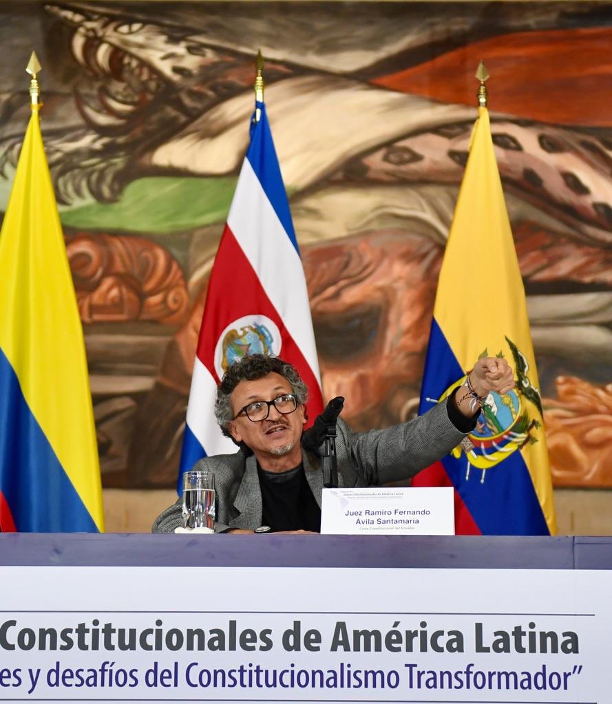 Afiscalistas's tweet image. Juez Ramiro Ávila Santamaría ravila67 CorteConstEcu habló de la ampliación del ejercicio de derechos de grupos históricamente discriminados y los cambios estructurales en política pública para menores infractores que se ha logrado a través del  #Constitu…