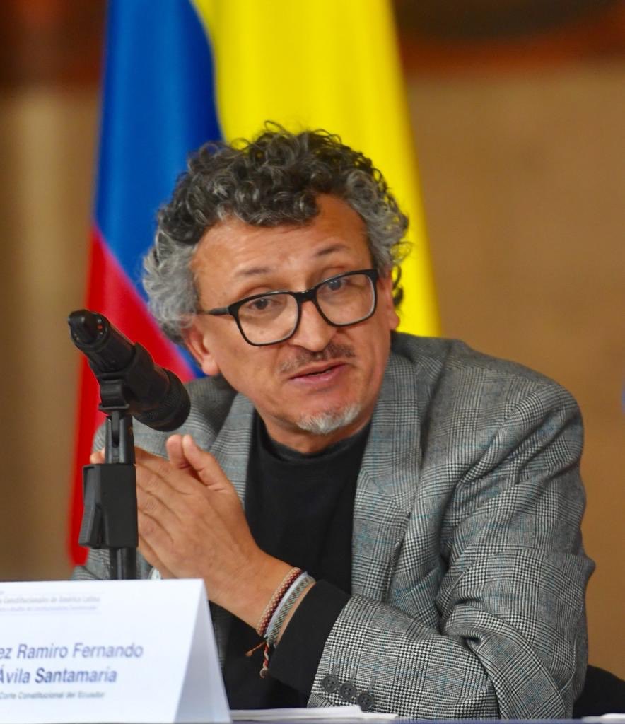 Afiscalistas's tweet image. Juez Ramiro Ávila Santamaría ravila67 CorteConstEcu habló de la ampliación del ejercicio de derechos de grupos históricamente discriminados y los cambios estructurales en política pública para menores infractores que se ha logrado a través del  #Constitu…