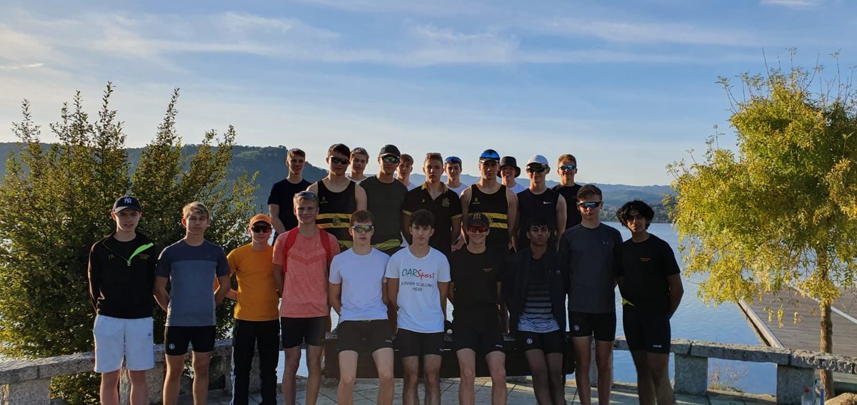 HamptonRowing's tweet photo. Watching the sun go down on day 5 of camp #laias2019 #definitelynotposed https://t.co/8jAVEuATOS