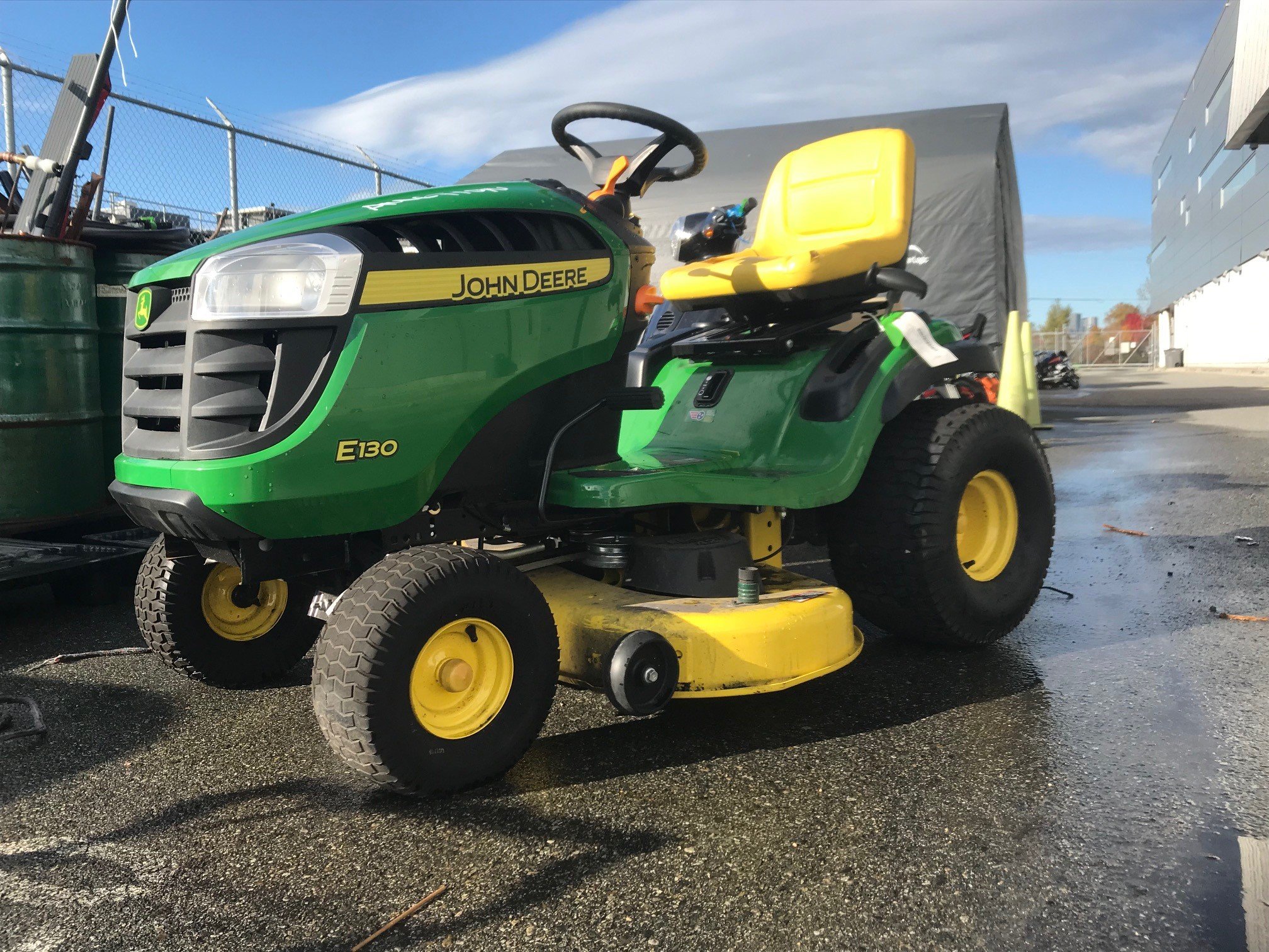 Vancouver Police on X This John Deere E130 Lawn Tractor was turned into the VPD Property Office. If you are the owner of this lawn tractor it can be picked up at
