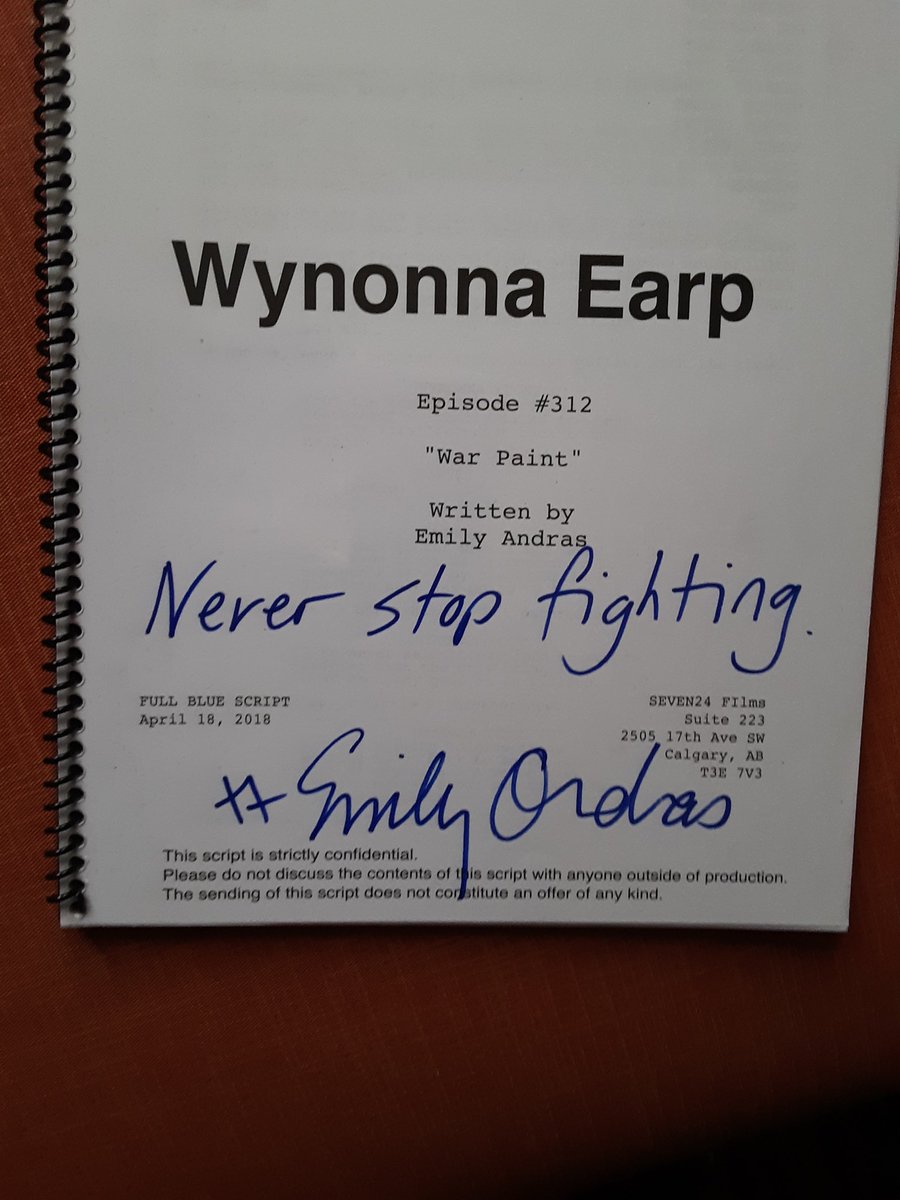 wayhaught22's tweet photo. Excellent first day. Thanks @emtothea @Earpapalooza #goodreadingmaterial https://t.co/yvPeoBHT37