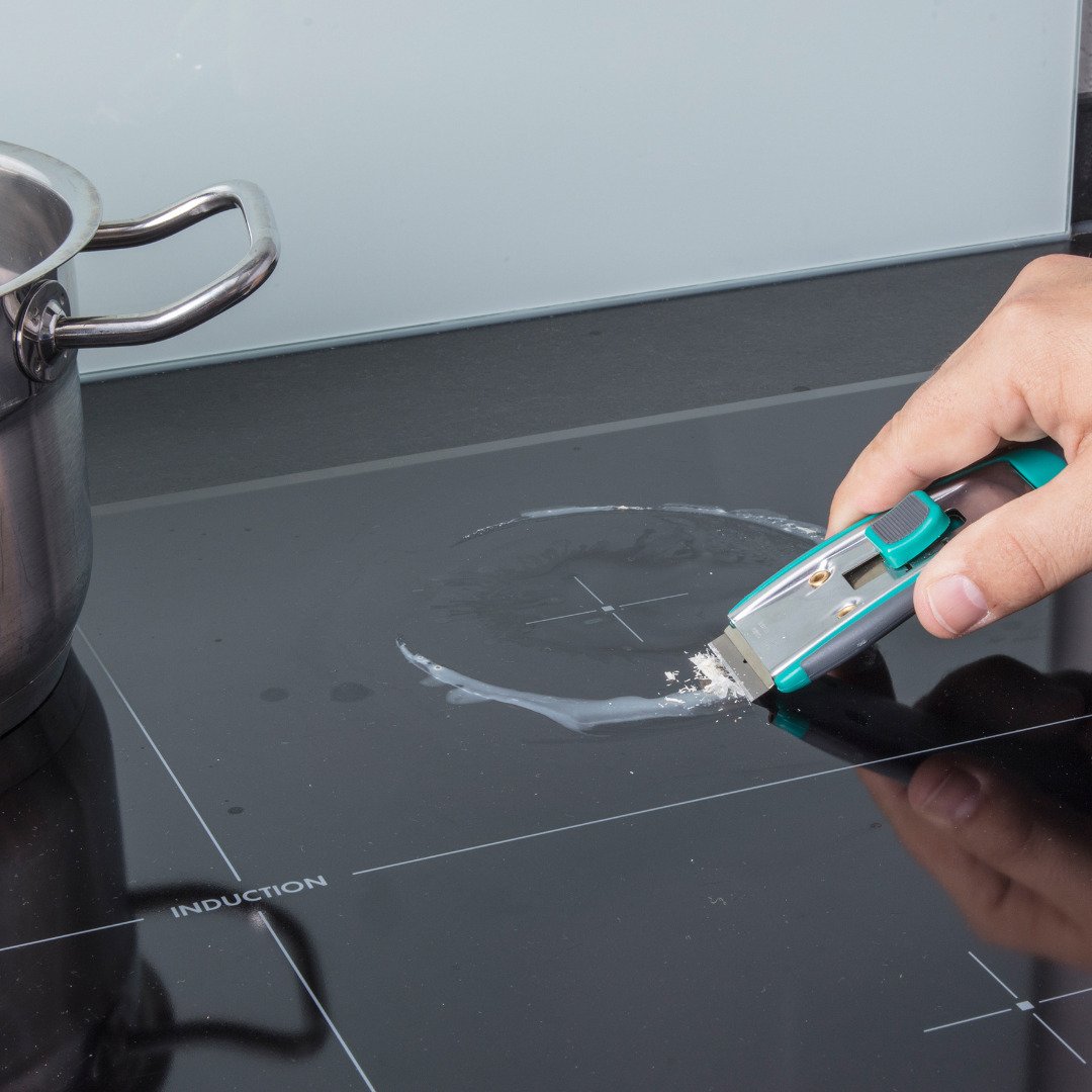 wolfcraftFrance's tweet photo. Ce grattoir permet de nettoyer proprement les surfaces lisses et fragiles ! 😜
Une démo en vidéo ? Par ici 👇😁
https://t.co/gcXt3eQdY1 
👉 Référence 4100000 

#grattoir #plaquedecuisson #nettoyagevite #vitre #fenetre #wolfcraft #gratter #lamedecutter #lamemetal #wolfcraftFrance https://t.co/z2rFVlIauj