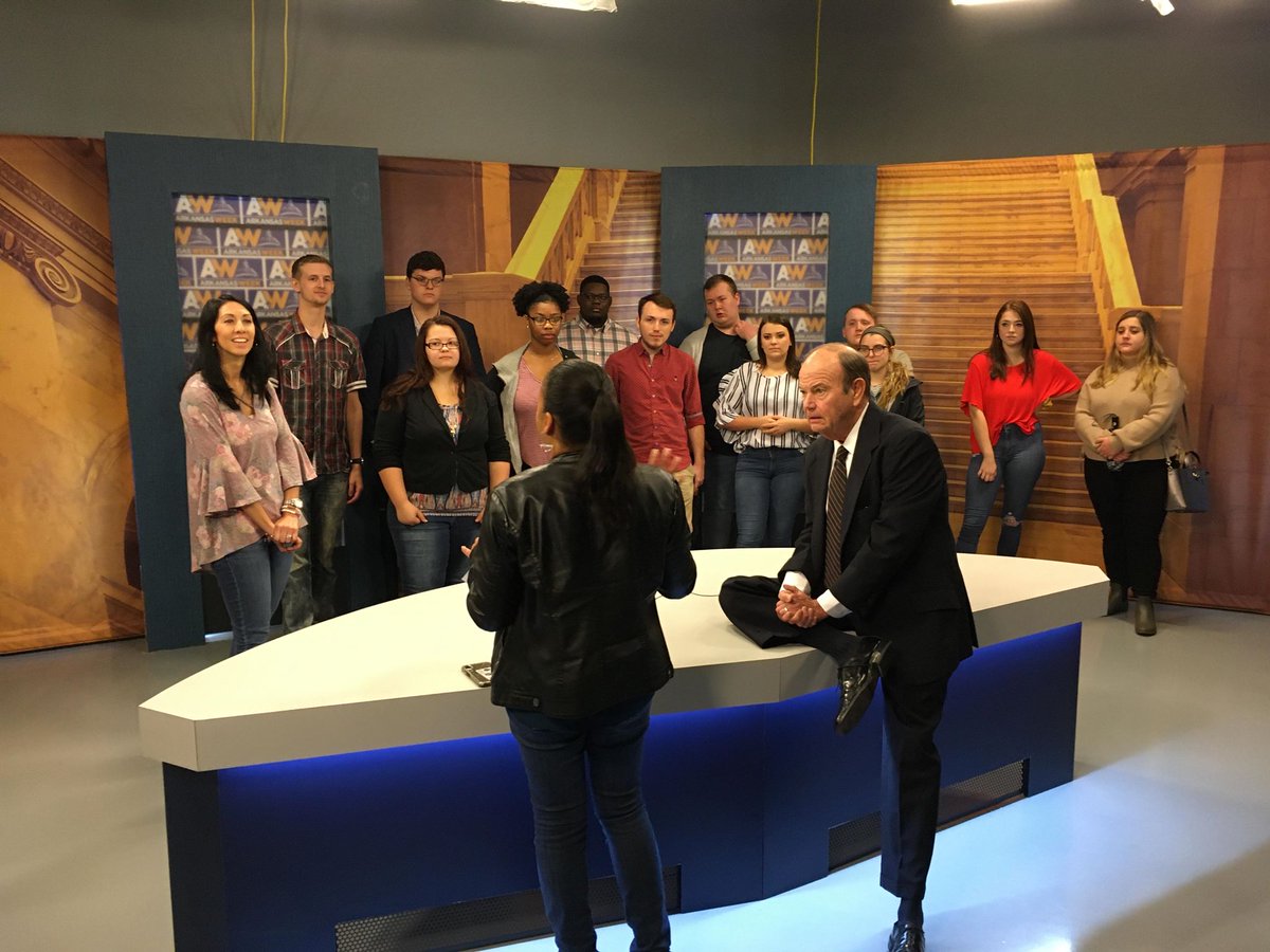 ArkansasTV_'s tweet photo. It was a great morning on the #ARWeek set with @EDARNEWS @cody_hiland, State Drug Director Kirk Lane and @uamshealth's Dr. M.J. Mancino. We're thrilled @AtuSpj was able to join us and stay to speak with Steve and producer LaShuan Vaughn! #ArkNews #arpx https://t.co/RsOtDigkyD