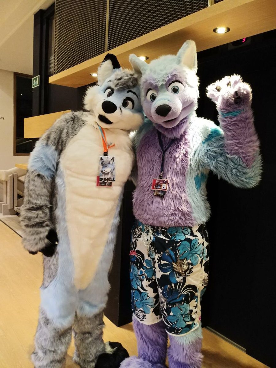 I am with @KeenoraOfficial   #FursuitFriday #furnion