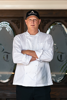 GT_Estate's tweet photo. "A graduate from the prestigious @CIACulinary Mr. Elliott has been sharing his creative #culinary experience for 25+ years”, says CEO, Don McDougal. “We’re elated to now have Karl leading our #culinaryteam.”  READ: https://t.co/UQ2QGfiRtz #CIAchef #weddingseason @EmryPhotography https://t.co/8ZpHa8RIxq