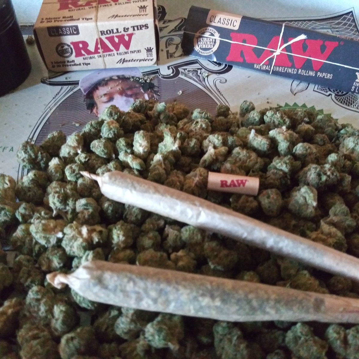 mrsolo420's tweet photo. New Video.. https://t.co/DZPskpMtKt
@wizkhalifa @Sethrogen @SnoopDogg @berner415 @WeedPorns https://t.co/NjYilMcxBZ
