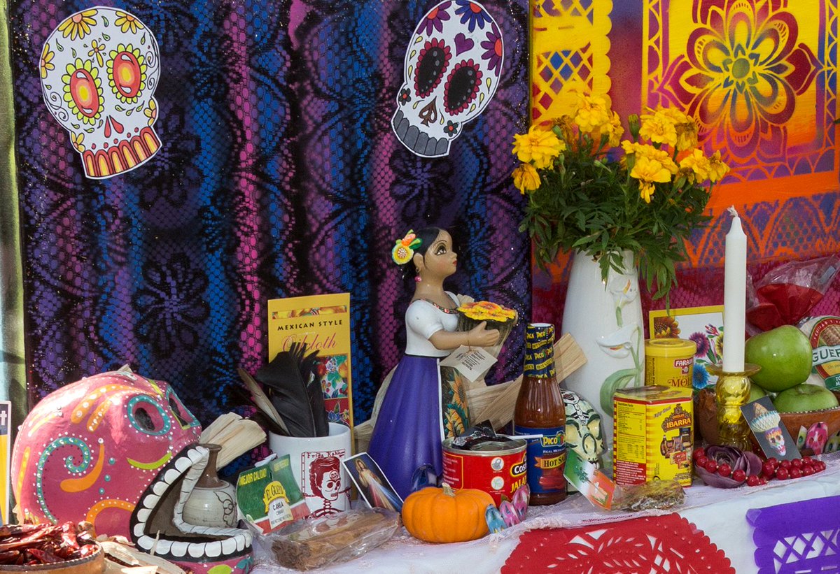 Danny Flores will be back at the #HistoricalCemeteryTour this year with a new #DiadelosMuertos altar. Stop by to check it out and learn more about the celebration of the #DayoftheDead.  $20 Presale tickets at hslb.org until 4 pm today. $25 at the gate.