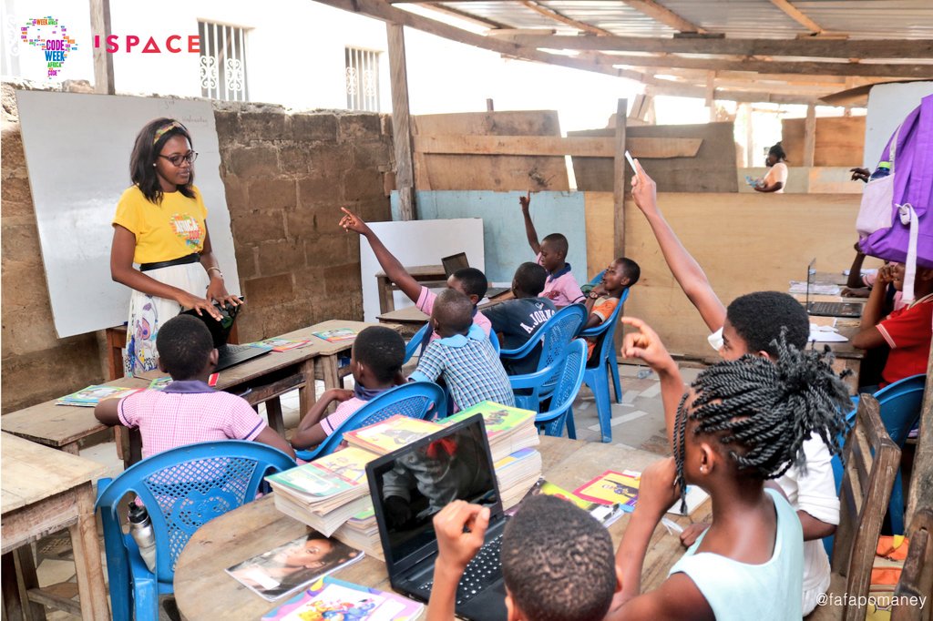 iSpaceGh's tweet photo. We wrapped up the 14th and last day of #africacodeweek today ♥️

Thank you @Google @sap4good @AfricaCodeWeek @unlockingwat @UNESCO @YouthMobile_ 

#TechEducation #KidsInStem #100daysofcode #DigitalSkills #TechHub #Learn #Womenintech #FridayThoughts #TGIF https://t.co/VVvV08YTiO