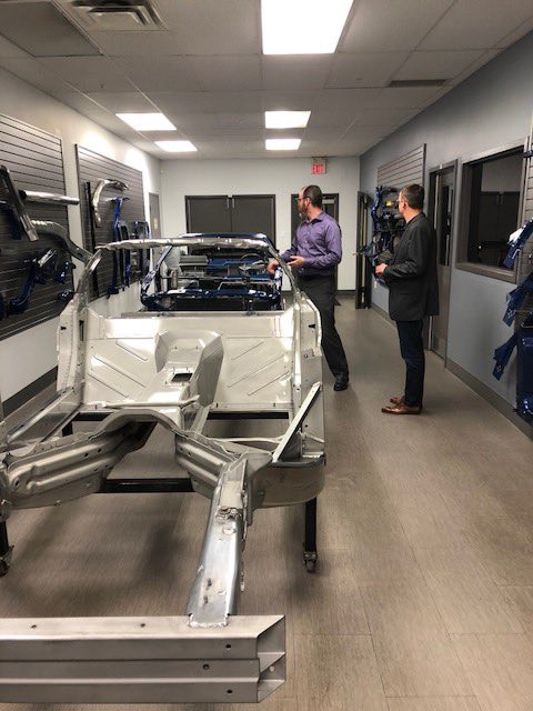 MonteMcNaughton's tweet image. Excellent tour of Vari-Form with Mayor @mayorjoannevdh and Fiat-Chrysler representatives in Strathroy today. 700 workers make automotive parts here. Our government is working everyday to ensure good paying jobs are created. #ONpoli