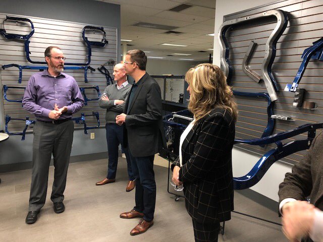 MonteMcNaughton's tweet image. Excellent tour of Vari-Form with Mayor @mayorjoannevdh and Fiat-Chrysler representatives in Strathroy today. 700 workers make automotive parts here. Our government is working everyday to ensure good paying jobs are created. #ONpoli