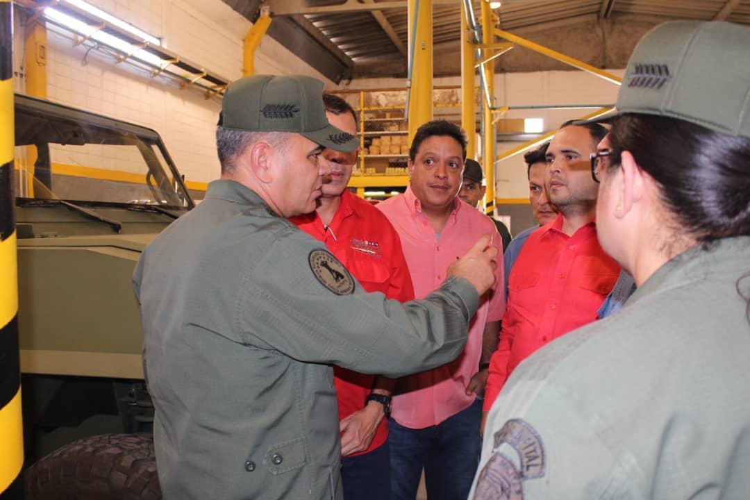 HipolitoAbreup's tweet photo. Hoy en el marco del #MotorAutomotriz, junto al GJ @vladimirpadrino se visitó la planta para ensamblaje de vehículos ENSOVEM, apuntando al fortalecimiento de la producción en unión Cívico Militar.
¡Unidad, Lucha, Batalla y Victoria! https://t.co/X7PttsA4ts