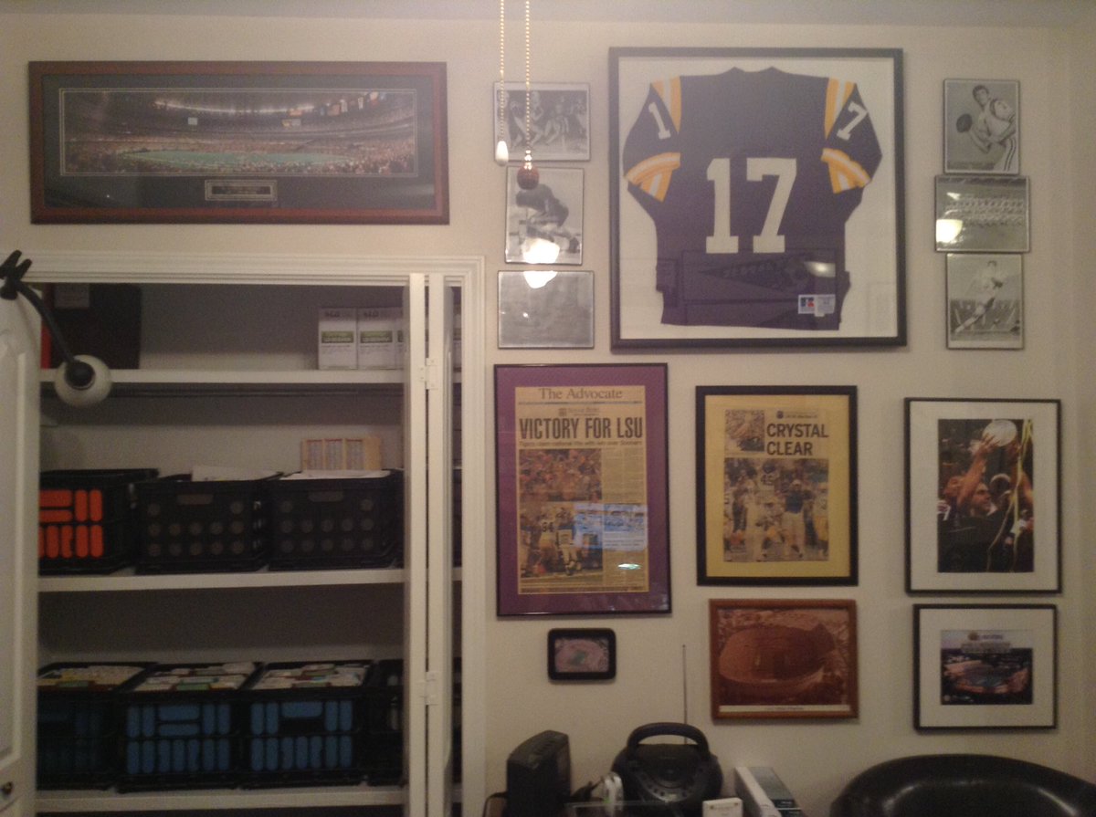 LandryFootball's tweet image. Some requests for a look inside the LandryFootballLab where it all happens.