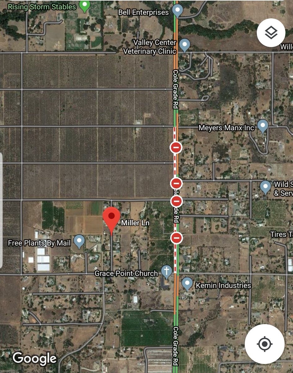 buell003's tweet image. Ramona #SawdayFire outbreak contained at 97 acres primarily by air assault. ⛔ New Valley Center #MillerFire in progress now! Evacuation Orders Issued ⛔ Relief center established at the Valley Center Community Center, 28246 Lilac Rd. cc: @brooklynmarie newsbreakapp.com/n/0NBdIaks?s=a…