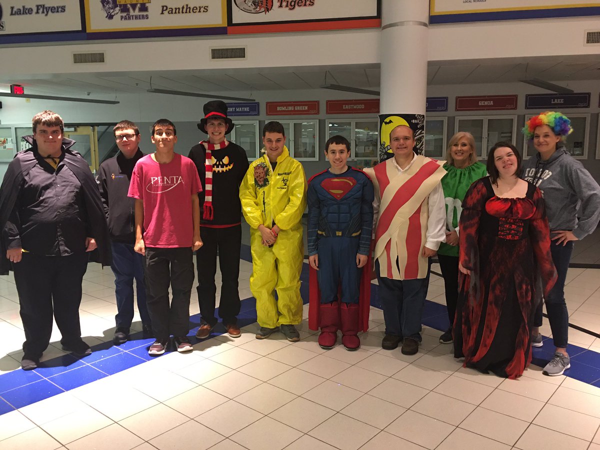 ryanmyers24's tweet photo. 2019 Penta Job Training Halloween Dance! #pentacareercenter #pentapride @pentacareerctr https://t.co/5Kqx8x3Vdl