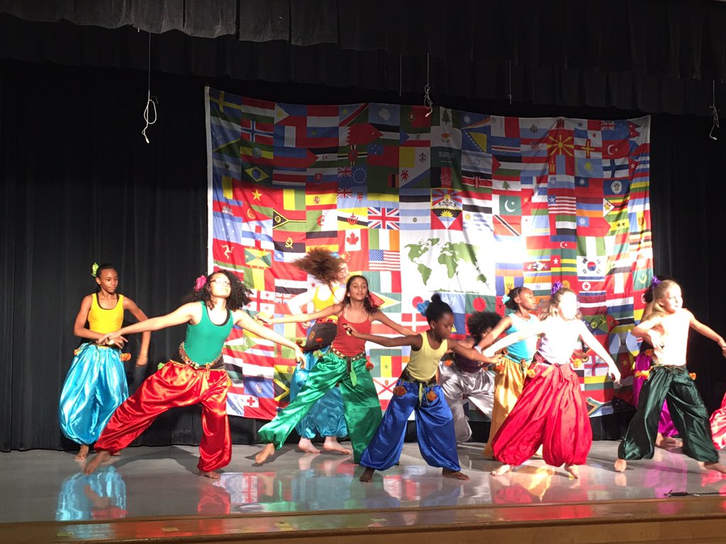 lynn_shebat's tweet photo. Dance, eat, play at our 14th Annual HillsideES International night. It was a smashing success!@hillsidepk @hillside_media @CHSKnightsAth @HillsideES @meaganeastman18 @pta_hillside #LevelUp https://t.co/rDpGPkLCLT