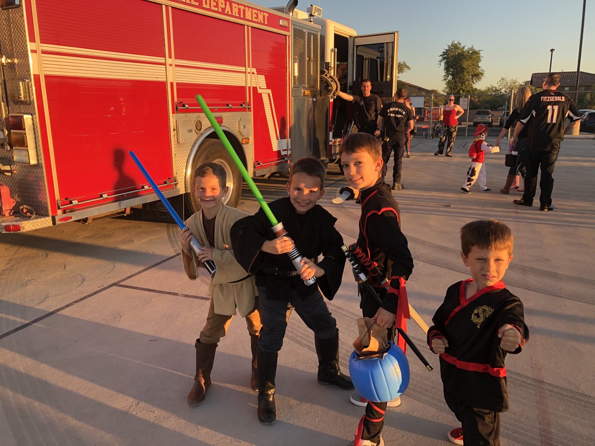 NorterraCanyon's tweet image. Fall Festival fun on campus tonight!
#toofun