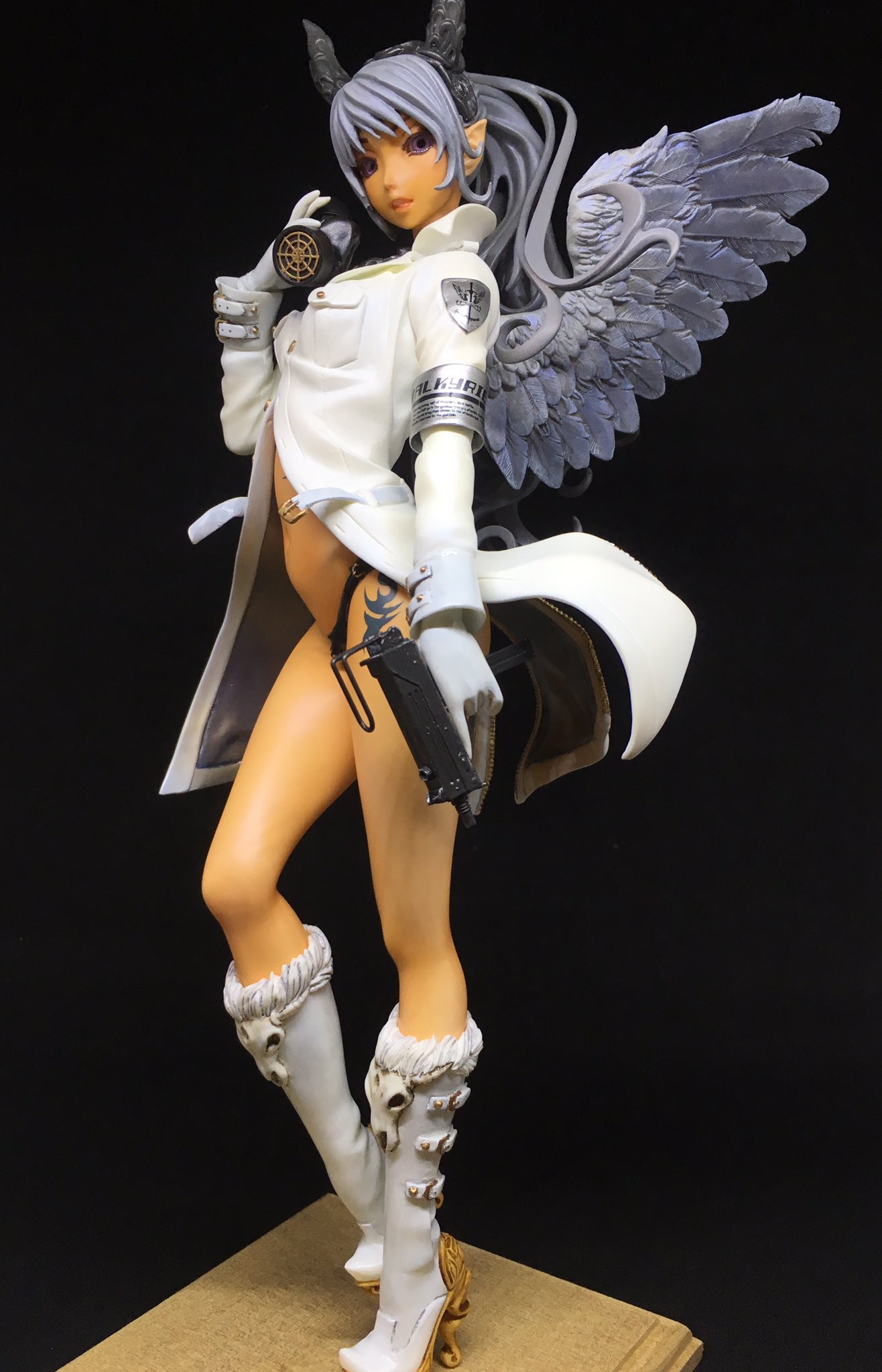 片翼のジシア フィギュア