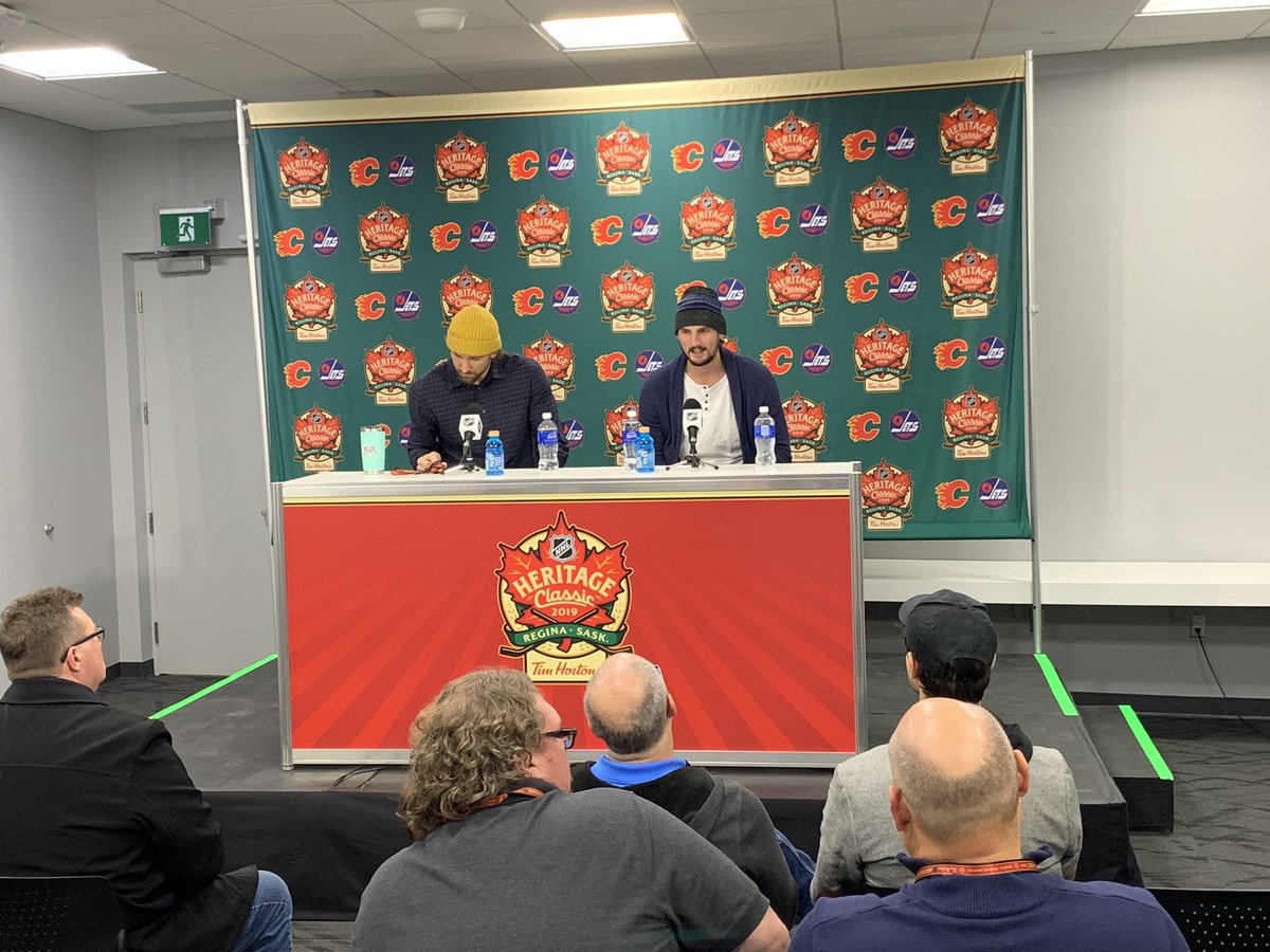CarcSmith's tweet image. Blake Wheeler and Connor Hellebuyck both said they were in awe of the @sskroughriders locker room. Wheeler joked that they needed to get a barber shop in their room in Winnipeg. #HeritageClassic @ctvregina