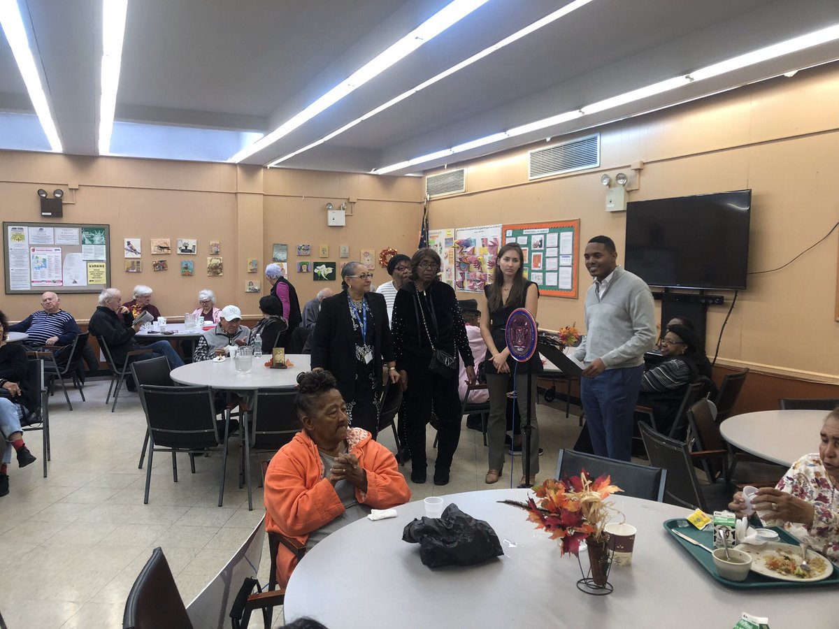 RitchieTorres's tweet photo. We’re bringing free concerts to senior &amp; community centers throughout the #Bronx. My office secured $96K for @BxArtsEnsemble to bring jazz bands &amp; performers to #CD15. TY Mt. Carmel Senior Center for hosting us for the inaugural concert! https://t.co/i1IYDuPWAM