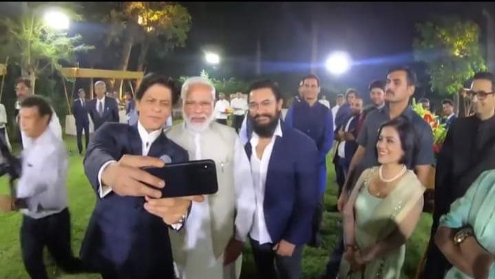 Mr_Sur_'s tweet photo. U never seen this unique pic before. Two khans ( @iamsrk & @amirkingkhan ) within the same frame. This is nothing but the power of love and integrity of our beloved Honourable PM @narendramodi
#modistylediplomacy https://t.co/IUbLYW7Mex