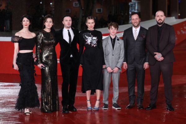 MykleMcCoslin's tweet photo. International Premiere of Run with the Hunted @romacinemafest! @RoxwellFilms @JeremyMRosen @elrideprods @dreelovechild @michaelpittfans #michaelpitt https://t.co/4lUBk0SA9D