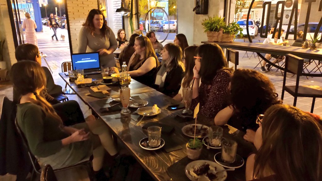 FemDevs's tweet photo. Esta tarde ha habido meetup informal en Valencia. Las chicas se han tomado algo mientras se ponían al día en el Bastard Café. #FemDevsMeetups https://t.co/9mjZDbuVSe