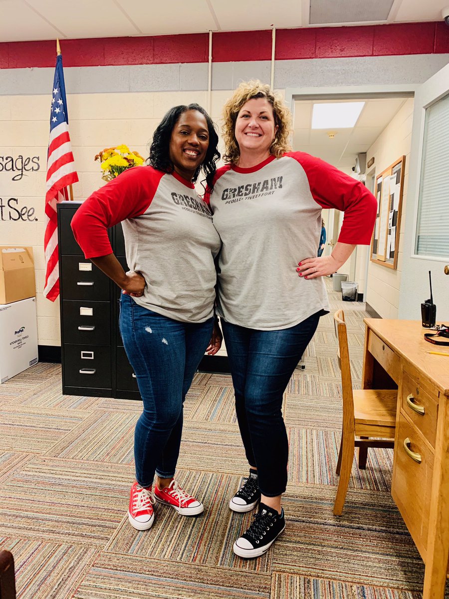 MsTRM77's tweet photo. Great minds think alike!! Thanks for taking care of our students 😊@CounselingGms @gmprincipal https://t.co/4LlUbX1jNU