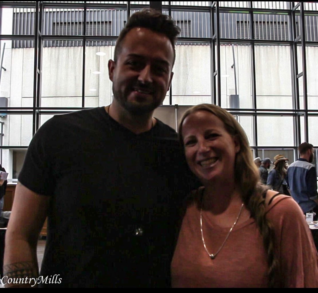 countrymills's tweet photo. I always ❤️catching up with @JBenoitcountry We had a great chat about his new album #RevolutionPart1 plus more @CCMAofficial #ccmaweek (You can check it out here https://t.co/r82OHtwKqX) He’s about to hit the road with @thewashboardunion be sure to get your tickets @LiveNationON https://t.co/tcWtST5TP0