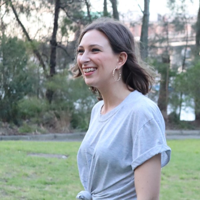 Hey Australia I'm coming to visit Jan 12 - Feb 6 😊Hit me up you have any spare gigs lying around! I can't wait to see you!!!! xo