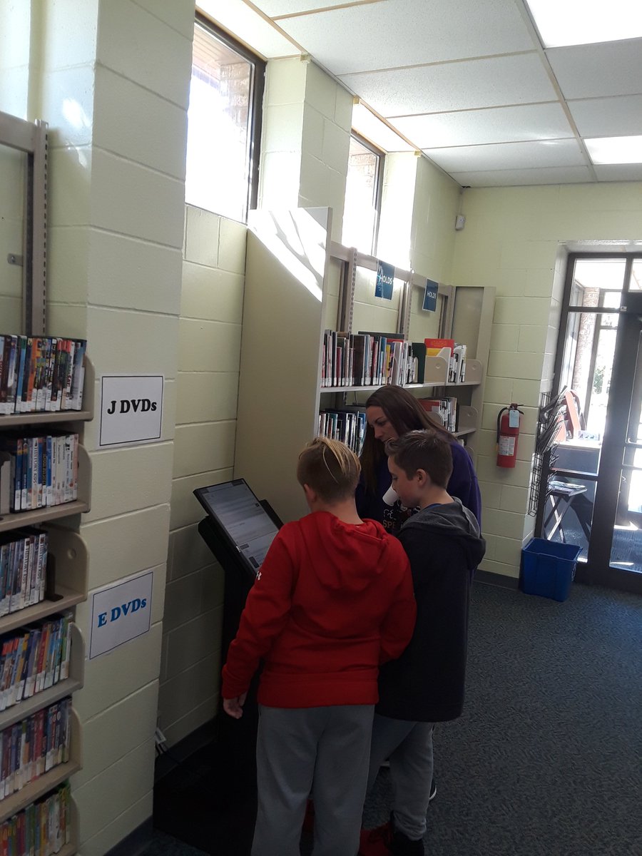 LibraryShms's tweet photo. #FieldTripFriday!! SHMS 6th graders walked to the @jocolibrary today to learn about their services & get a library card! What a great day! Thanks for letting me tag along Mrs. Dalton. #SHMSMavsRead #ReadingIsElemental https://t.co/Hp3mxrPiBo