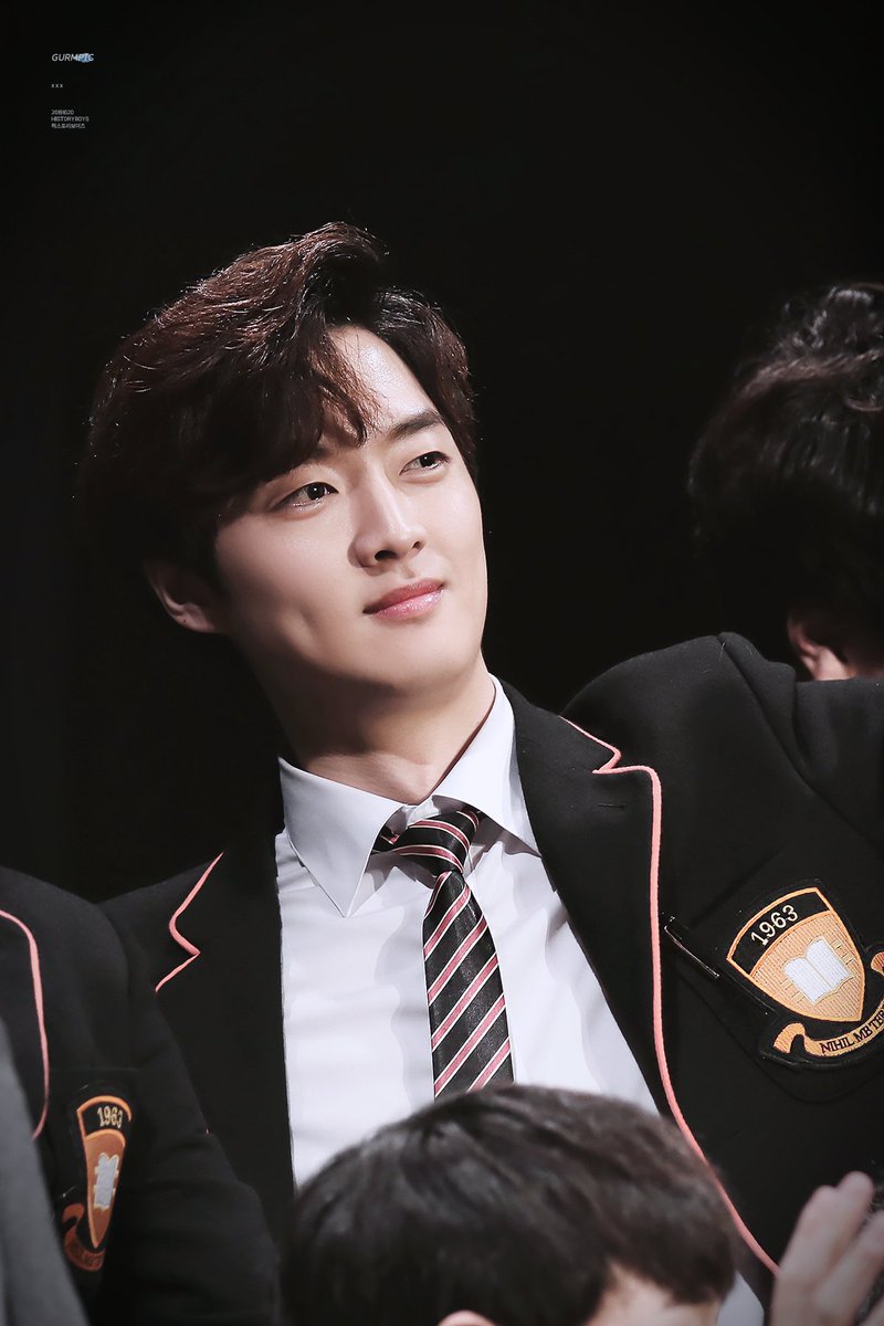 191020
히스토리보이즈
강영석 :: 데이킨
손키스 하고 나서 윙크까지...!!