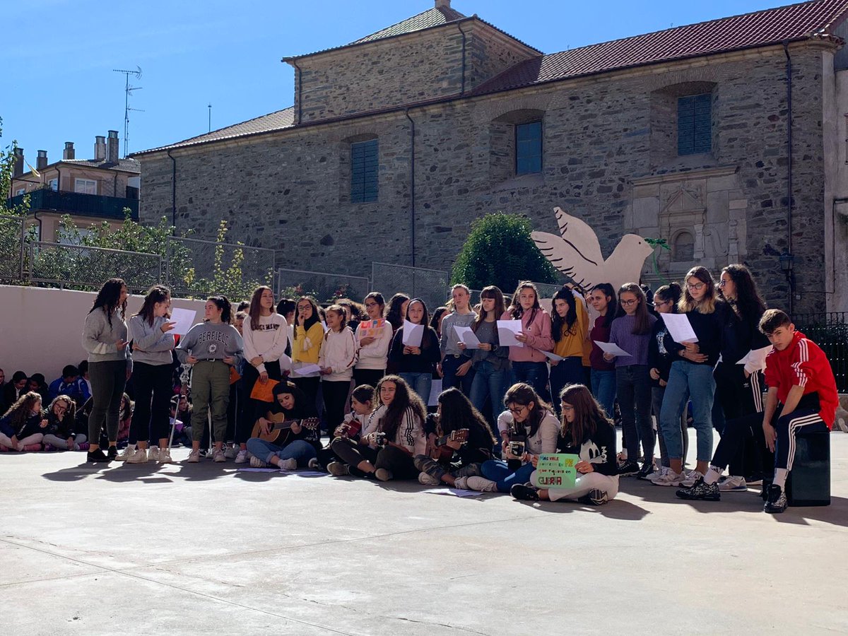 Colegio Santa Isabel tweet media